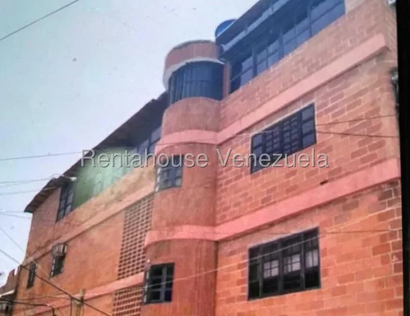 Comercial (Edificio) en Venta en Pariata, Vargas
