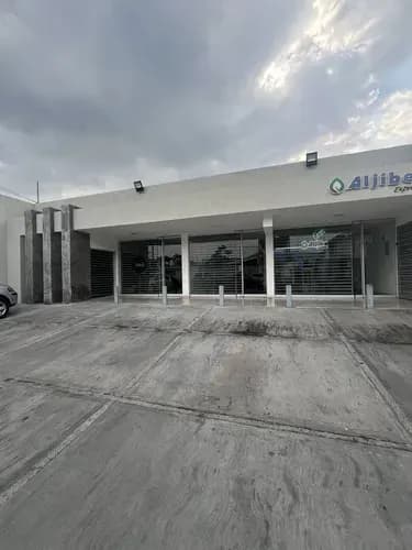 Elena Amare, Alquiler De Local Comercial En Urb. Santa Cecilia De 50 Mts., 319228
