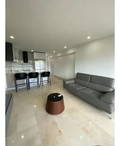 Apartamento En Alquiler 80m², El Rosal
