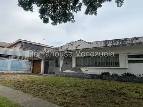 Casa Ideal Para Uso Comercial Posee Espacios Abiertos Para Remodelar A Su Gusto En Urb El Viñedo De Valencia