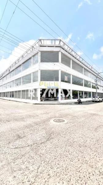 Local o Edificio Comercial De 3 plantas en Ureña