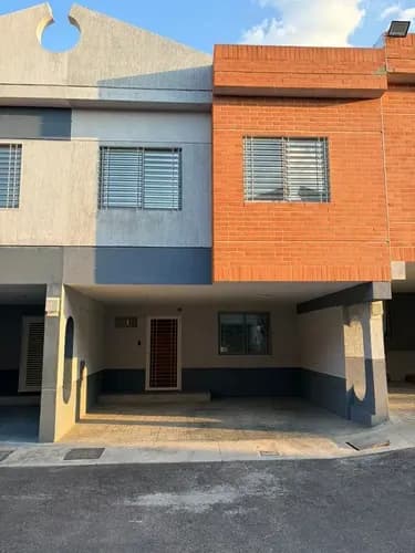 Jp Vende Townhouse En Villas De Santa Cruz San Diego