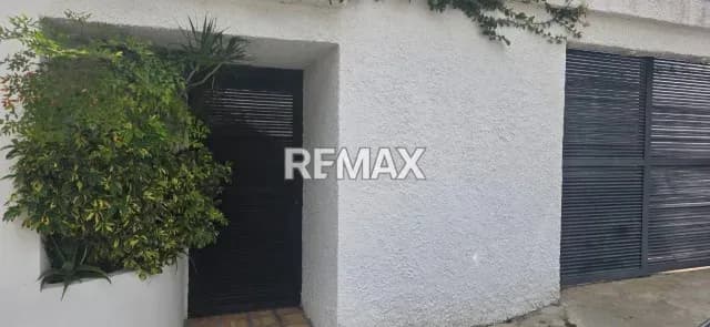 Se Alquila Anexo en la Urbanizacion Lomas de Prados del Este
