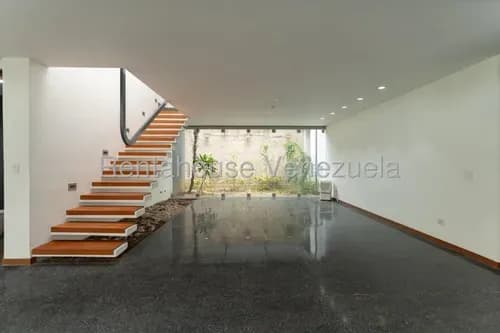 Sq. Casa En Alquiler En Altamira D26-11785s