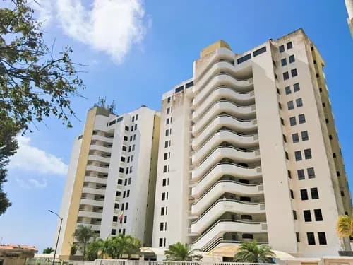 Apartamento En La Llanada Con Vista Al Mar Y Vista Al Ávila De 107 Mtrs2