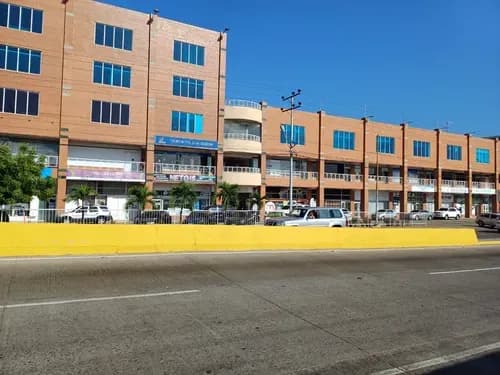 Se Alquila Local Comercial Planta Baja C C Camino Real Barcelona Anzoátegui