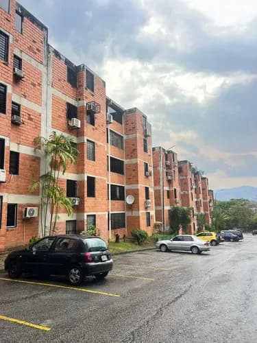 Hu Clientes. Venta Apartamento Las Chimeneas Valencia Res Pedregal Planta Baja Remodelado A Estrenar 2hab Family Room Cocina Nueva Vigilancia Pozo ¡oportunidad Inversión! Contáctame Hoy
