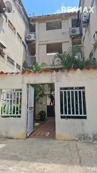 En venta apartamento ubicado en la Av Cumanagoto
