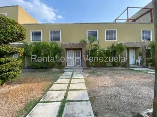 Maria Luisa Mendoza Alquia Hermosa Casa En Prestigiosa Urbanizacion De Cabudare Con 2 Habitaciones 2 Baños Moderna Lujosa Bellas Areas Comunes! Contactame 2 6 1 5 9 1 6.