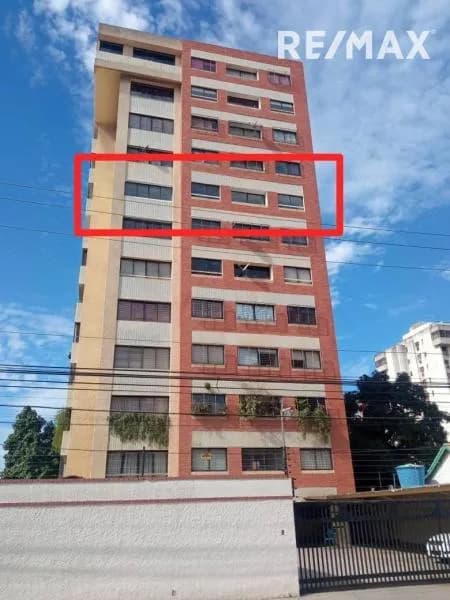 Apartamento en venta en Sector La Lago, Edificio Piscis, Maracaibo
