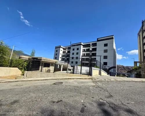 Tg Apartamento Con 4 Puestos De Estacionamiento En Venta La Urbanización Miranda, Caracas 26-13538