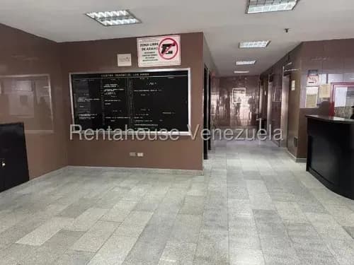 Oficina En Alquiler En Boleita Norte, Mls 26-12277