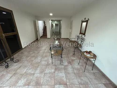 Sorangel Vargas Vende Comodo Apartamento Piso Bajo, Excelente Ubicacion Zona Este Barquisimeto Mls #26-17173