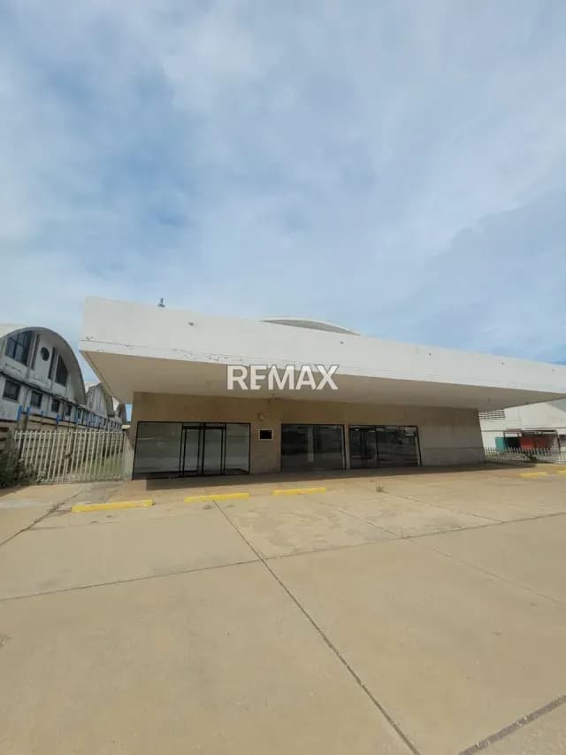 Local comercial en venta. A pie de Av.. sector las garzas Lechería