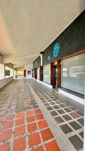 Local Comercial C.r. Casa Blanca Lecheria Alquiler 108m2