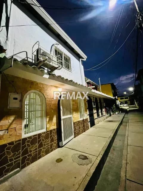 Se Alquila Casa en La Urbanización La Estación