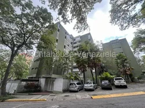 Amplio Apartamento Parcialmente Remodelado En Venta En Macaracuay 26-18430 Ma