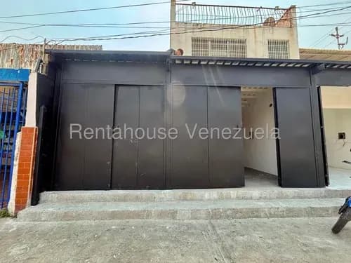 % Rafael Gamarra Ofrece En Alquiler Este Bello Local Comercial, 2f17918, En Optimas Condiciones, 20m2, Con Todos Los Servicios Basicos, En Zona Oeste. Contactame!