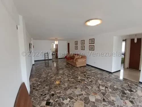 Abella 2618222 Con Hermosa Vista, Apartamento Residencial En El Marques. Zona De Fácil Acceso, Muy Bien Ubicado, A Pocos Metros De La Av. Rómulo Gallegos Y De La Av. Francisco De Miranda.