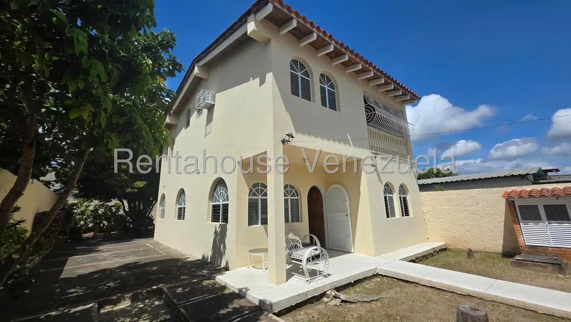 Casa (Duplex) en Venta en La Mata, Lara