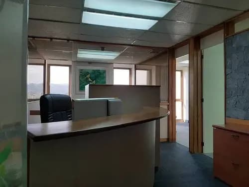 Oficina En Alquiler En Los Palos Grandes De 100 Mt Torre Cavendes