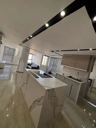 Se Vende En Mañongo Apartamento Res Iceberg 100m2, Planta 100% Cocina De Concepto Abierto Con Acabados De Lujo. Rg