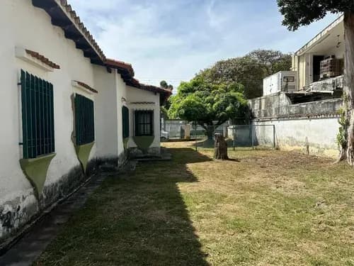 Annic Coronado Vende Casa Comercial Urb. El Viñedo Ref. 313915