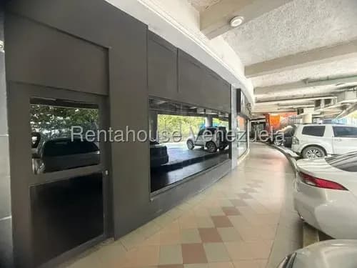 Orieta Rojas Vende Local Comercial Con Planta 100% Disponible Para Uso Minorista U Otro Tipo De Negocio. Ubicado En Valencia, Sabana Larga. 26-14008 Mar30