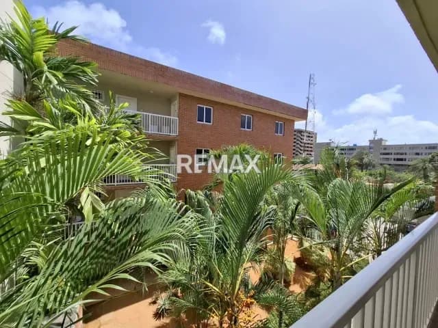 EN VENTA APARTAMENTO REMODELADO, CON ACABADOS DE PRIMERA, CONJUNTO RESIDENCIAL EL PALMAR, URB. PLAYA EL ANGEL, ISLA DE MARGARITA.
