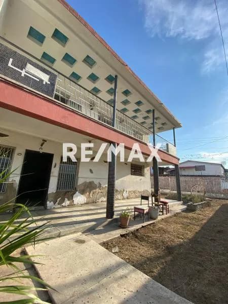 En venta Casa Quinta de esquina! Calle 61 con carrera 17, Barquisimeto