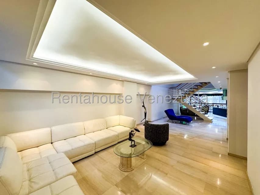 Casa (Multipes Niveles) en Alquiler en Colinas de Bello Monte, Distrito Metropolitano