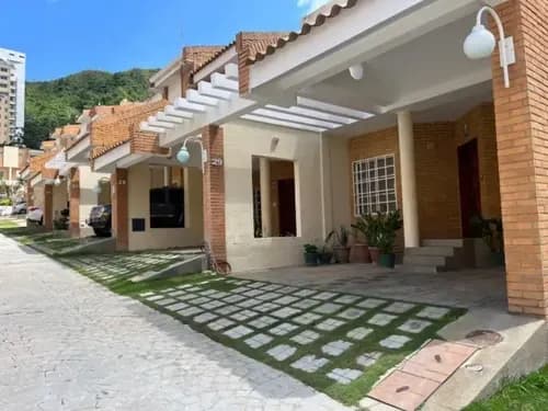 Sky Group Elite Vende Town House En Residencias Monte Plata Trigal Norte
