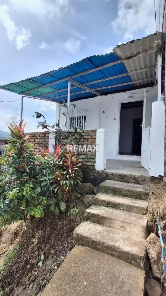 CASA EN VENTA EN MADRE JUANA