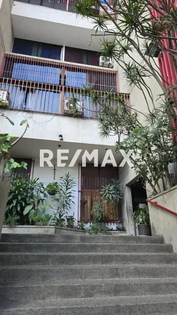 Se Alquila Comodo apartamento en Montalban