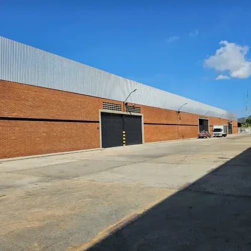 Galpón En Alquiler De 800 M2 , Barcelona Anzoátegui