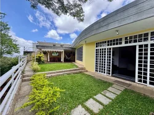 Se Vende Casa En La Lagunita Calle Cerrada