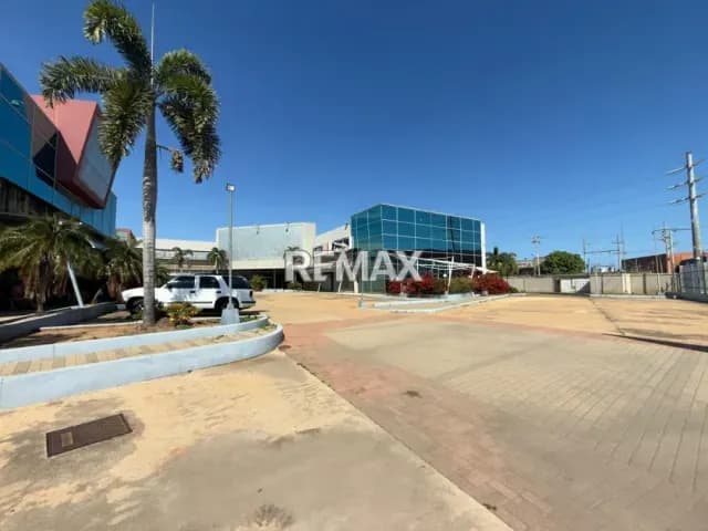 LOCAL COMERCIAL EN ZONA NORTE, CC FLORIDA OUTLET