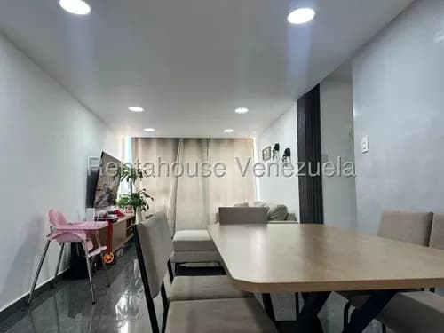 Vendo Cómodo Y Agradable Apartamento De 83 Mts Destaca Por Su Excelente Distribución El Encantado !!!! Lo