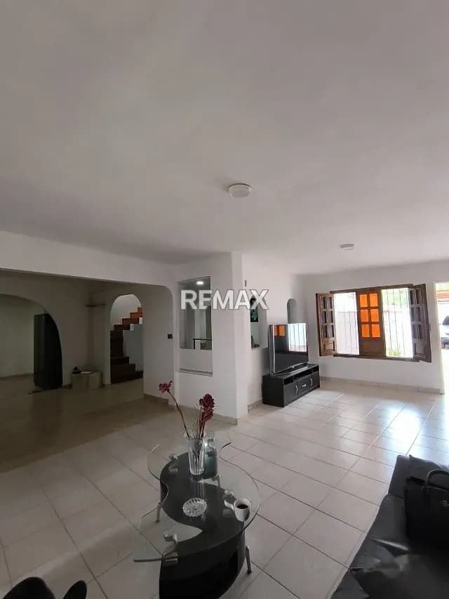 VENTA DE APARTOQUINTA PARA ACTUALIZAR URB. EL PARRAL