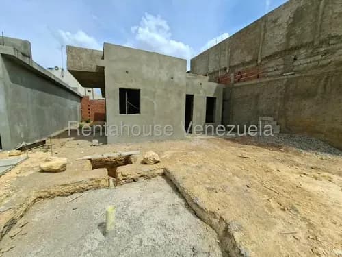Casa En Obra Gris Para Personalizar A Su Gusto En Guanadito Punto Fijo # 26-18646