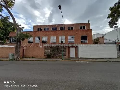 Oficina En Venta Campo Claro Ag Mls #26-3802 Excelente Oficina Con Una Ubicacion Estrategica Por Estar En Esquina, Remodelada Aproximadamente Hace 10 Anos Con Excelentes Acabados