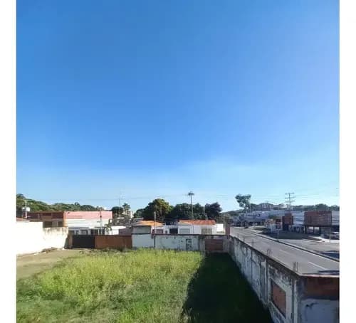 Alquila Terreno En La Urb. El Viñedo En Esquina Con La Av. Andrés Eloy Blanco