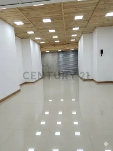 Cs - Venta De Local Comercial. Parque Central: El Corazón Del Flujo Peatonal