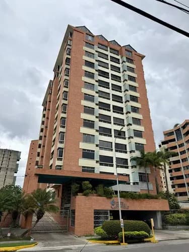Ev, Se Vende Apartamento Frente Al Cc Sambil Res Monte Carmelo Planta Eléctrica Y Pozo Agua, 328705