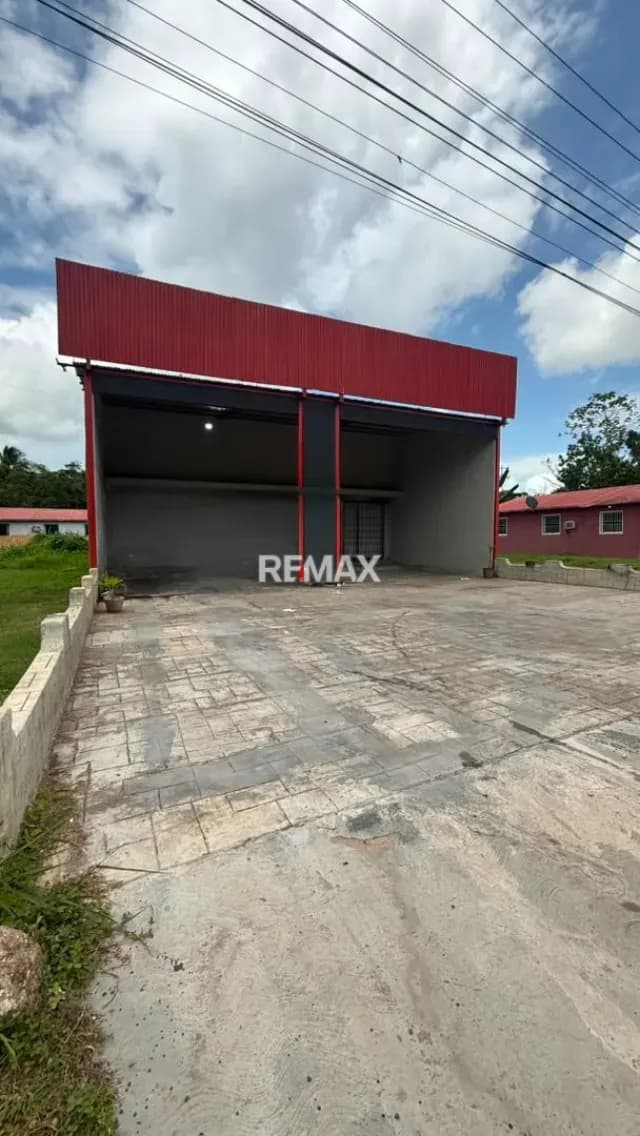 Se Alquila Galpón en Av. Cruz Peraza