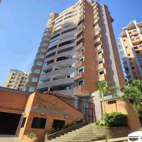 Johana Lazaro Alquila Apartamento Semi Amoblado En Urb El Parral - Valencia Con Planta 50% **clientes Directos**