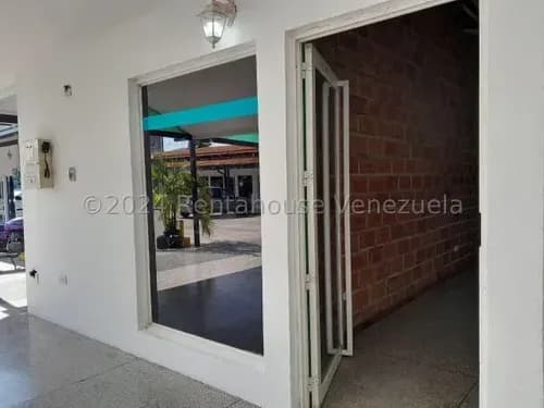 Inmuebles Milagros Nazareth Local En Alquiler En Cabudare Lara La Piedad Norte. Codigo Del Inmueble 25-3018 Economica Comercial Economico