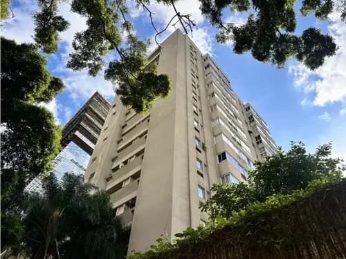 En Alquiler Bello Apartamento La Castellana 106m2. 2h/2b/1pe