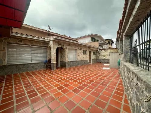 Estupenda Casa En Venta Urb. Los Castores San Antonio De Los Altos