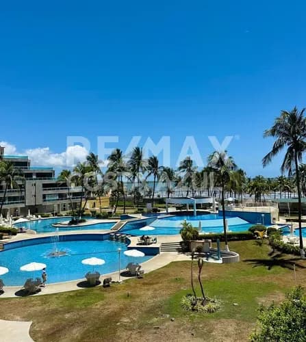 En Venta Apartamento Con Balcón Y Vista Al Mar, En Plena Carretera Principal En Tucacas, En El Conjunto Caribe.
